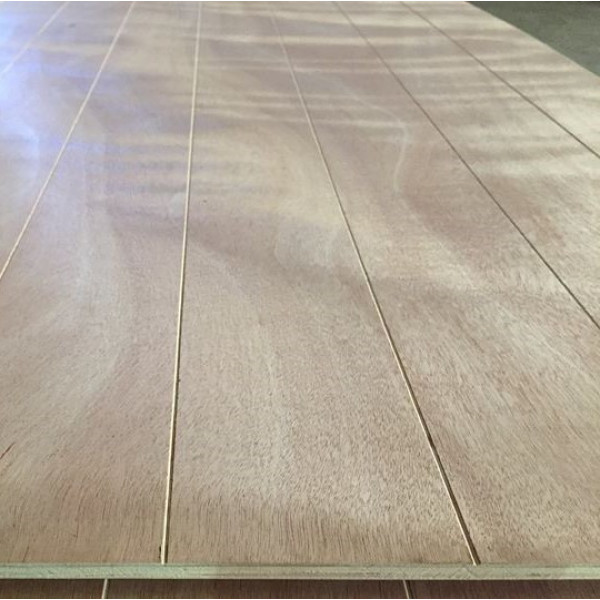 Terciado ranurado nativo deco 9 x 1220 x 2440mm 